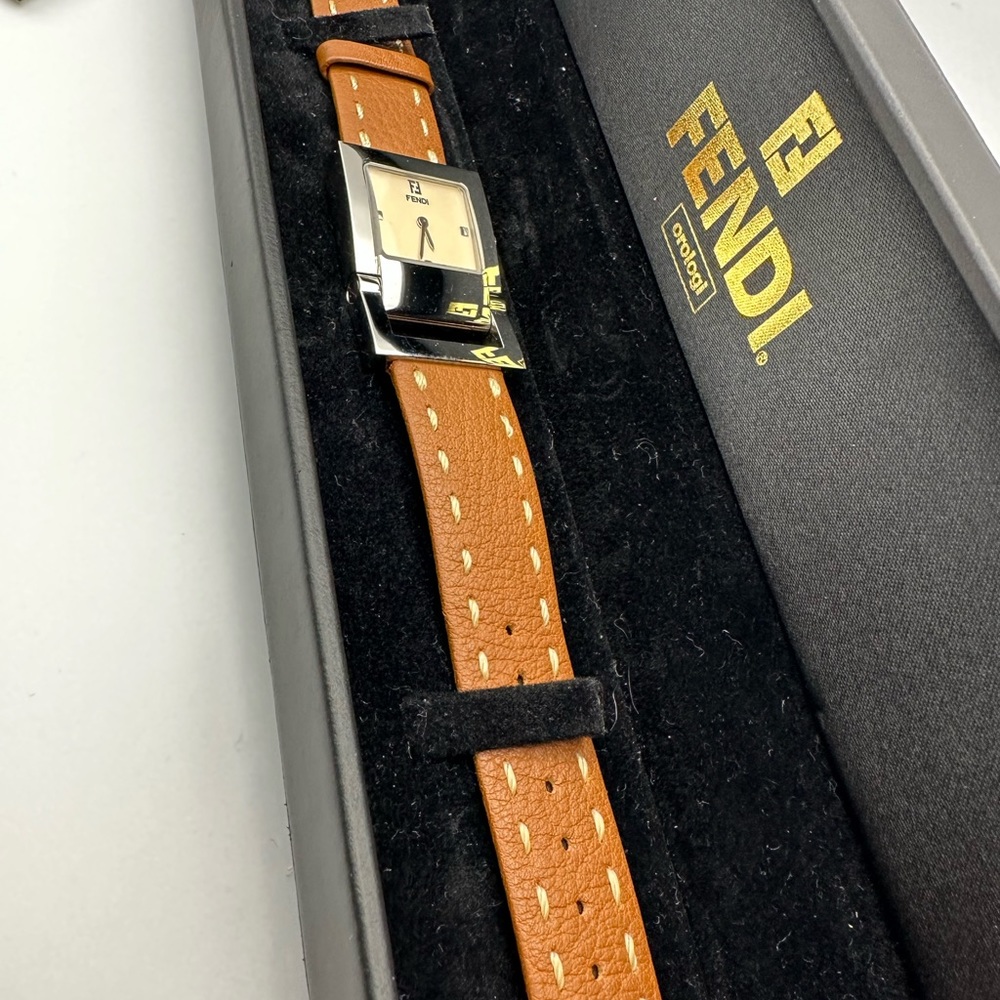 Fendi Watch - Picture 5 of 12